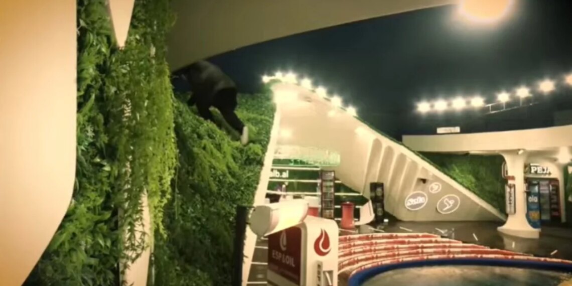 Kristi përjashtohet nga BBV: zbulohet shkaku, ish-banori kalon sërish nëpër murin rrethues të shtëpisë.