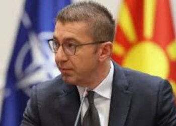 Kryeministri Mickoski: Provimi i Jurisprudencës në Maqedonisë së Veriut duhet të ofrohet edhe në gjuhën shqipe, nëse ka kërkesa