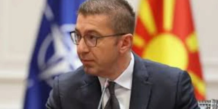 Kryeministri Mickoski: Provimi i Jurisprudencës në Maqedonisë së Veriut duhet të ofrohet edhe në gjuhën shqipe, nëse ka kërkesa