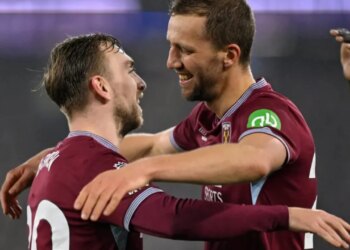 Manchester United e ndal West Ham pas katër fitoreve të njëpasnjëshme