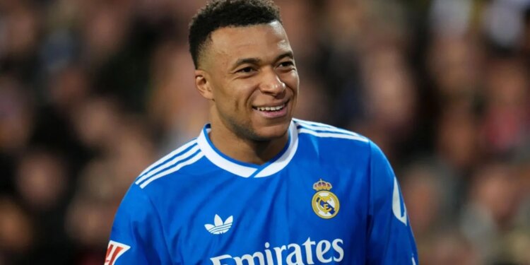 Mbappé për Shën Valentin: Shpresoj që një ditë të përjetoj dashurinë përsëri...