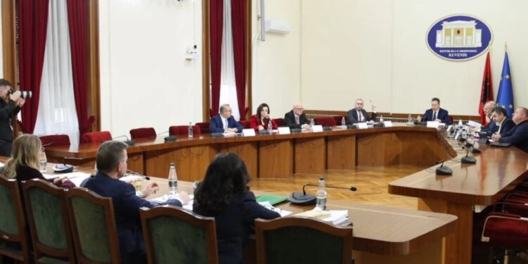 “Miratimi i kërkesës së SPAK për arrestimin e Ballukut”, publikohet raporti i PD në Këshillin e Mandateve të Kuvendit