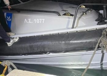 Motoskafët përplasen në Greqi: 15 viktima dhe dy policë grekë të plagosur