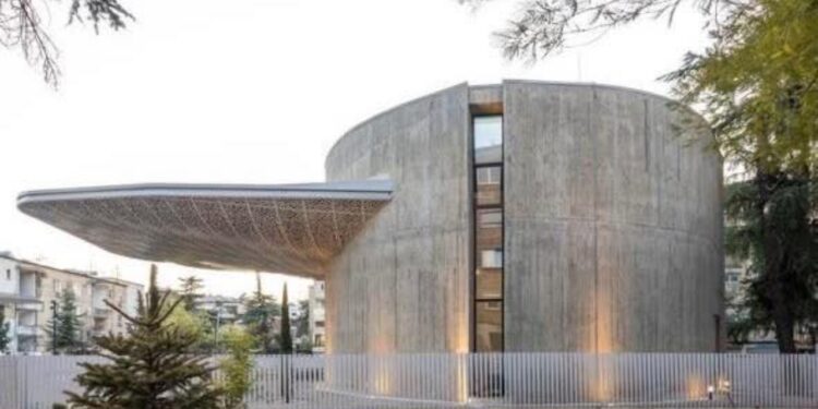 Mozaiku i Tiranës është propozuar për çmimin “Ndërtesa e Vitit 2026”, Rama: Një shembull i dialogut midis historisë dhe modernitetit.