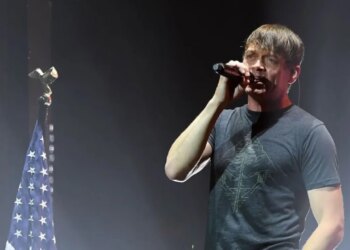 Muzika në dhimbje: Ndërron jetë këngëtari i njohur amerikan i rock-ut pas luftës me kancerin