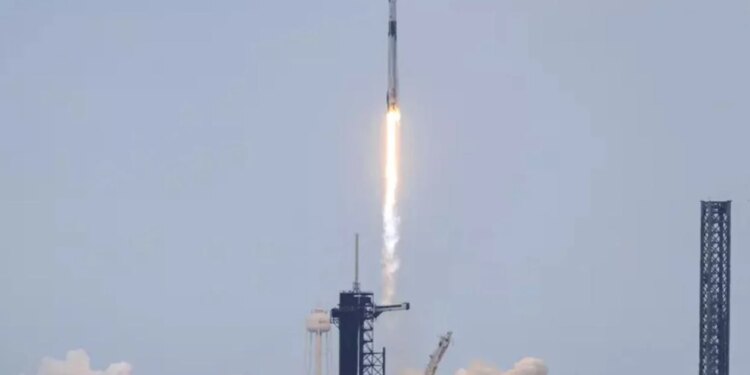 NASA konfirmon fluturimin e parë për në ISS pas evakuatës mjekësore historike.