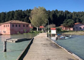 Ngjarje e pazakontë në Vlorë, Orikum dhe lagunën e Nartës, si batica përmbyt kishën.