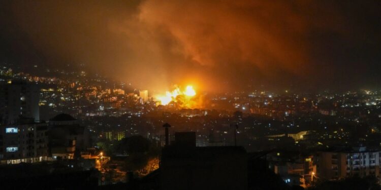 Një humbje jetë nga sulmi izraelit në Liban, ushtria njofton: Goditëm një individ të lidhur me Hezbollahun dhe Iranin.