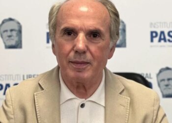 Opinion/ Preç Zogaj: BE nuk do të shpërbëhet, por rrezikojmë të mbetemi jashtë sërish.