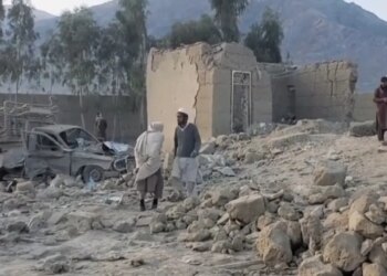 Pakistani dhe Afganistani në një situatë tensioni të lartë, viktimat arrijnë në 70 pas sulmit ajror ndaj Talebanëve.