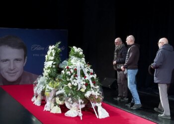 Përshëndetje për Fitim Makashin: Familjarët, miqtë dhe kolegët e nderojnë me një ceremoni homazhi