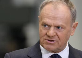 Poloni: Kryeministri akuzon fuqishëm Rusinë pas publikimit të dosjeve Epstein, 9 mijë prej tyre të lidhura me Moskën