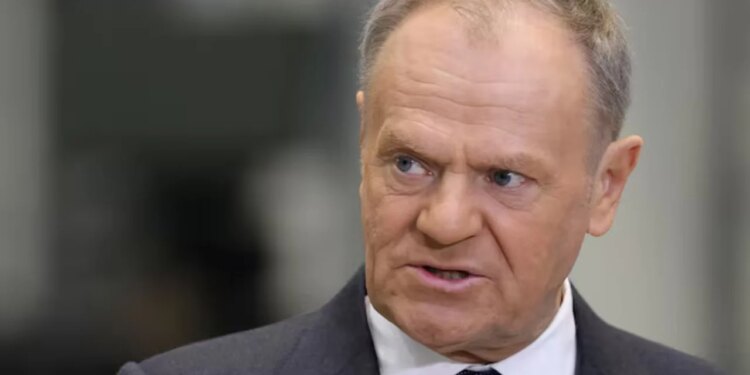 Poloni: Kryeministri akuzon fuqishëm Rusinë pas publikimit të dosjeve Epstein, 9 mijë prej tyre të lidhura me Moskën