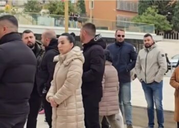 Projekti TID: Sot është afati për lirimin vullnetar të apartamenteve, banorët e Durrësit kërkojnë ndalimin e shembjeve.