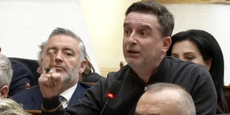 "Protesta përfundon me katër viktima, të qëlluar në ballë" / Braçe rikujton 21 Janarin: 'Një ditë do të ketë drejtësi në këtë vend'