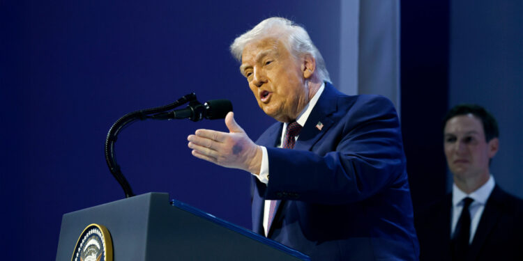 Publikimi i Dosjes Epstein/ Trump reagon për herë të parë: Dokumentet e reja më japin pafajësi.