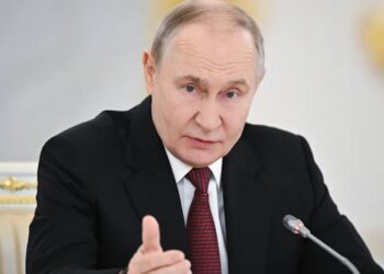 Putin miraton ligjin e ri që rrit mbikëqyrjen e inteligjencës së brendshme mbi internetin në Rusi.