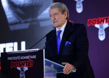 "Rama synoi një grusht shteti, por ne e ndaluam" / Berisha në protestë: Të identifikojmë armikun më të rrezikshëm të Shqipërisë