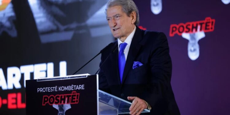 "Rama synoi një grusht shteti, por ne e ndaluam" / Berisha në protestë: Të identifikojmë armikun më të rrezikshëm të Shqipërisë