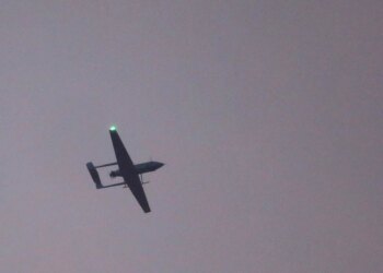 SHBA-ja ndalon një dron iranian që po i afrohej një aeroplanmbajtëseje në det.