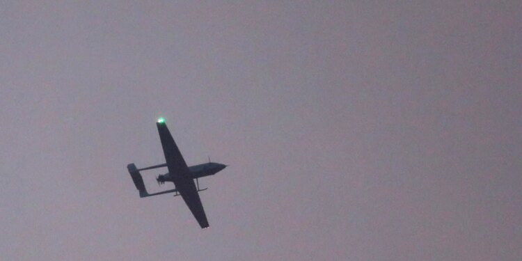 SHBA-ja ndalon një dron iranian që po i afrohej një aeroplanmbajtëseje në det.