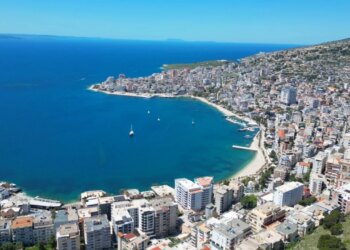 Saranda ka nevojë për punëtorë, sektori turistik përballet me deficit të stafit të aftë, krizë edhe në parkim.