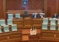 Seanca e parë e Kuvendit të Kosovës: Deputetët japin betimin, Albulena Haxhiu zgjidhet kryetare me 66 vota për.