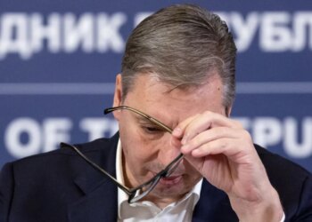 Serbia rrit shpenzimet për mbrojtje, Vuçiç i ndjen shqetësime për aleancën Shqipëri-Kroaci-Kosovë