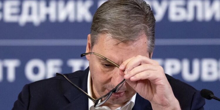 Serbia rrit shpenzimet për mbrojtje, Vuçiç i ndjen shqetësime për aleancën Shqipëri-Kroaci-Kosovë