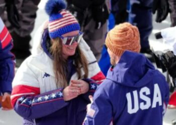Shën Valentini po afron në Milano-Cortina, propozim martese për atletin amerikan të skive.