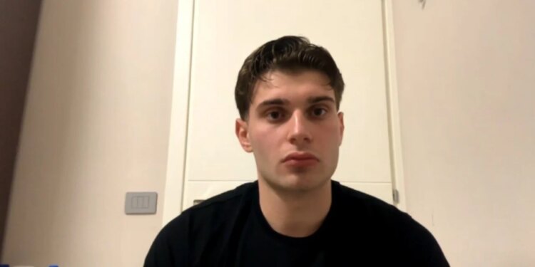 Shkaktimi i tragjedisë së një familjeje shqiptare në Itali: “Një shtëpi ishte synimi, ndiheshin krenarë për arritjen”, tregon miku i 22-vjeçarit: Gjeta Darionin dhe babain me puls.