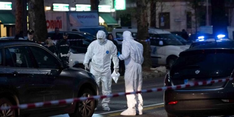 Shkëmbim zjarri në Milano, vdes pas një jave në spital 30-vjeçari kinez që sulmoi policinë.