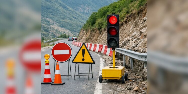 Situata në aksin Librazhd-Pogradec bëhet më e keqe pas rrëshqitjes së dheut, ARRSH njofton ndalimin e qarkullimit për mjetet e rënda.
