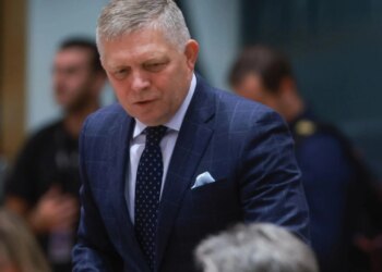 Sllovakia ndalon furnizimin me energji për Ukrainën, kryeministri Robert Fico: Rihapni naftën nëse doni energji elektrike.
