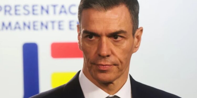 Spanja legalizon 500 mijë emigrantë pa dokumente, kryeministri Sanchez përballet me kritikat: Kur u bë empatia një qëndrim radikal?