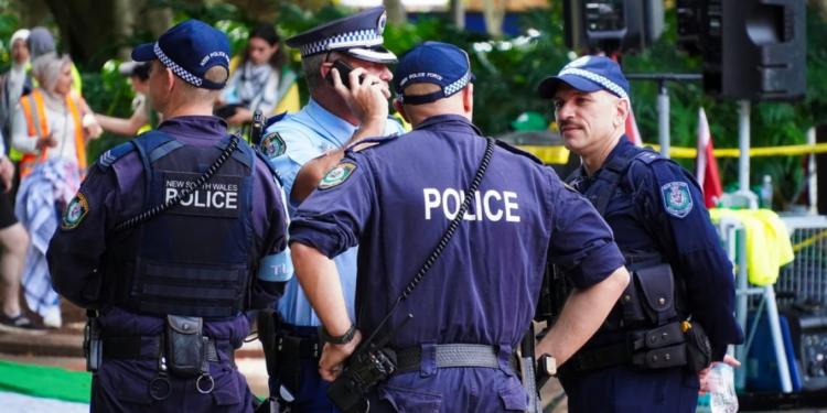 Sulm me thikë në Sidnei: një person humb jetën, dy të tjerë lëndohen