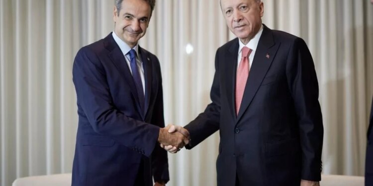 Takimi Erdogan-Mitsotakis në Ankara zhvillohet mes tensioneve në rritje të dy vendeve