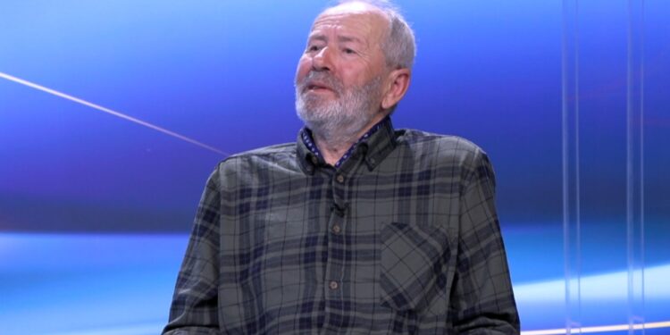 “Të tjera gra dhe fëmijë në Siri” – Gjyshi i Alvin Berishës apel për ndihmë për të rikthyer nipin e tij të dytë në shtëpi.