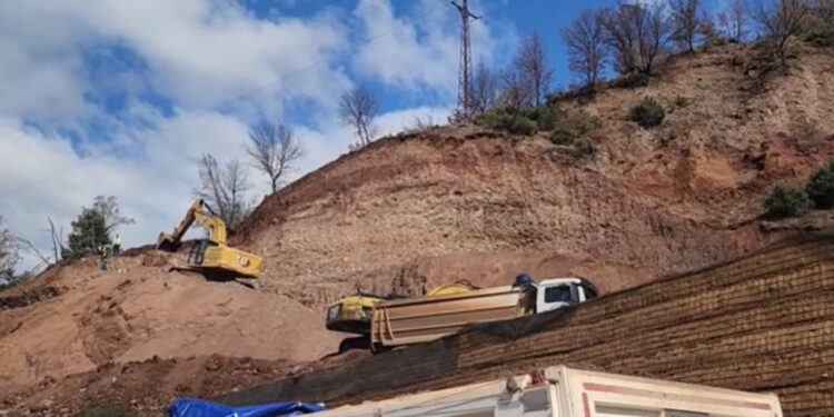 Tërmetet e paqëndrueshme, ARRSH bën njoftimin për rrugën Përrenjas-Librazhd: Do të realizohet një rivlerësim gjeologjik.