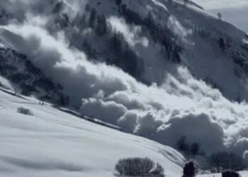 Tragjedia në Alpet franceze: tre skiatorë vdesin pas një orteku të fuqishëm.