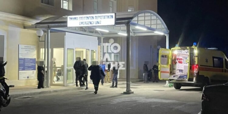 Tragjedia në ishullin grek: 4 të vdekur dhe 20 të lënduar nga përplasja e anijes së rojës bregdetare me motoskafin e trafikantëve të emigrantëve.