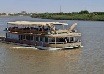 Tragjedia në lumin Nil: Varka e pasagjerëve përmbytet, 21 të vdekur.