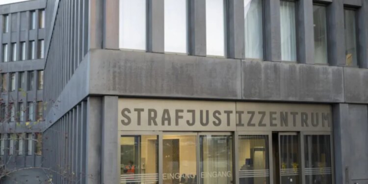 Tre shqiptarë dënohen në Zvicër për transportimin e kokainës të fshehur në thasë me kafe