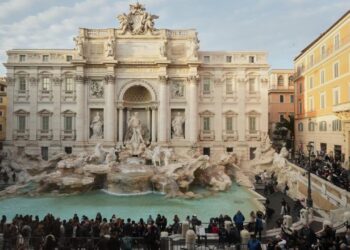 Treviti Shatërvan me tarifë, Roma vendos taksë prej 2 euro për vizitorët.