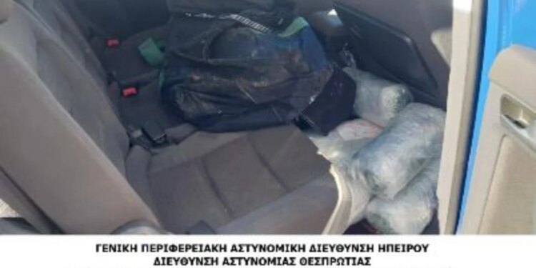 U kap duke transportuar 75 kg drogë në drejtim të Greqisë, identifikohet 54-vjeçari nga Delvina.