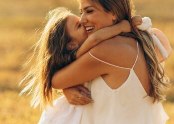 "U ndjeva e mërzitur dhe e ndëshkova veten" – Arbana Osmani pa tabu rreth shtatzënisë së tretë.