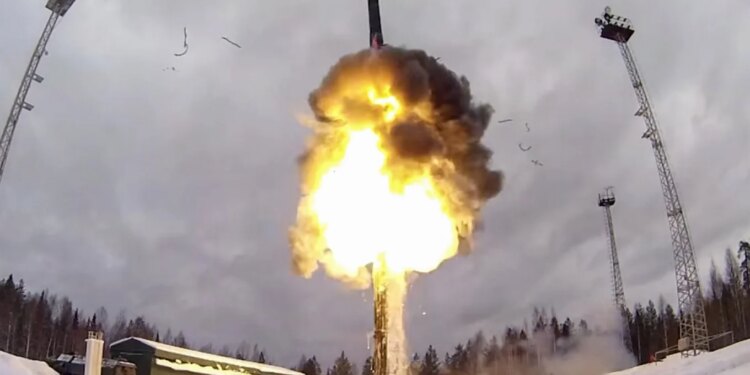 Uashingtoni akuzon Pekinin për zhvillimin e testeve bërthamore në fshehtësi.