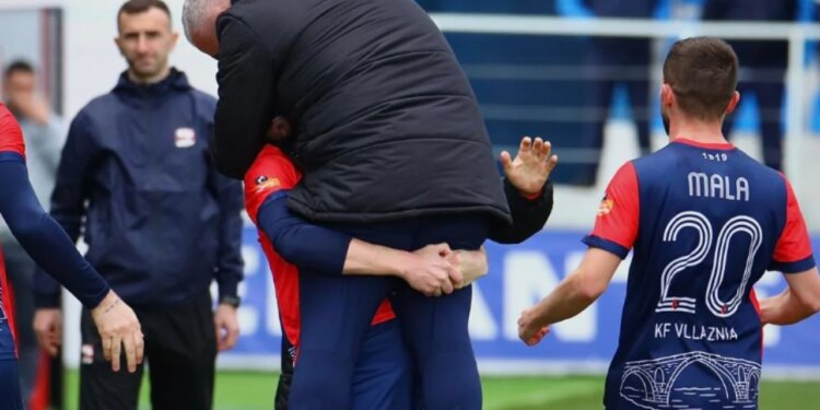 Vllaznia vazhdon pa ndalje, mposht Vorën me një gol dhe mban vendin e parë në tabelë.