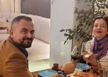 “‘Na u prish gjysmë ore’ Ema Andrea flet me emocion për vëllanë binjak”