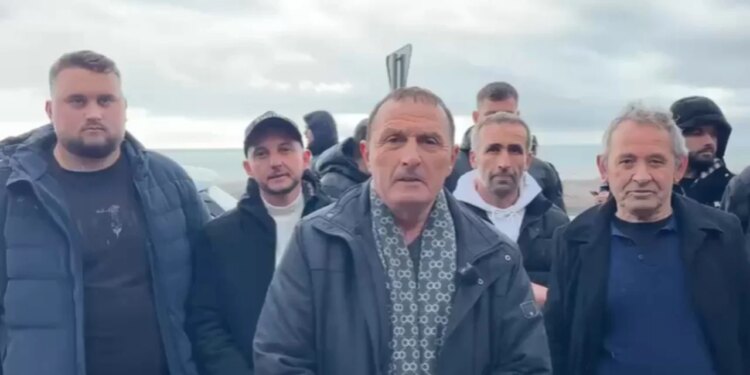 ‘Nuk do ta dorëzojmë kurrë tokën’/ Konflikti mes banorëve të Rrjollit dhe policisë vazhdon: Ne e kemi pronën me dokumentacion.